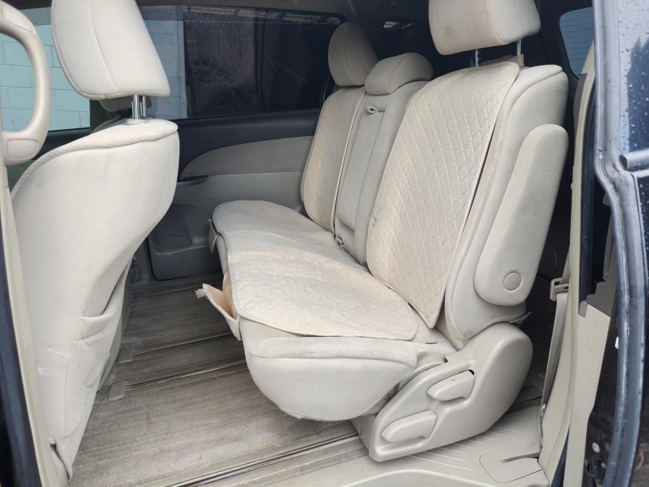 2010 Toyota Estima