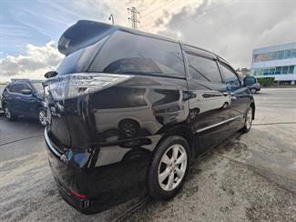 2010 Toyota Estima - Thumbnail