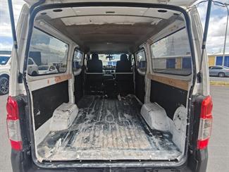 2013 Nissan NV350 - Thumbnail
