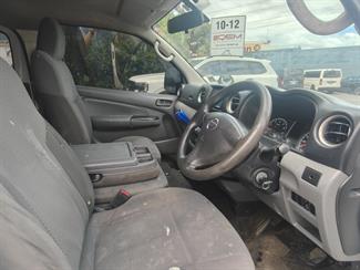 2013 Nissan NV350 - Thumbnail
