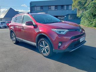 2018 Toyota RAV4 - Thumbnail