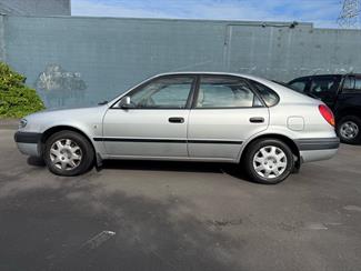 2001 Toyota Corolla - Thumbnail