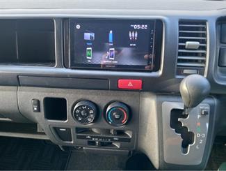 2005 Toyota Hiace - Thumbnail