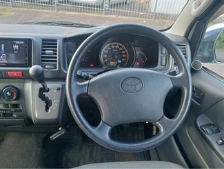 2005 Toyota Hiace - Thumbnail