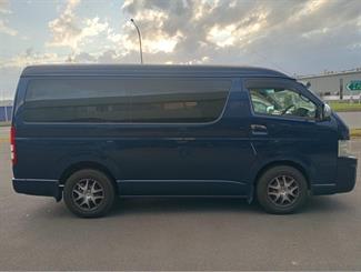 2005 Toyota Hiace - Thumbnail