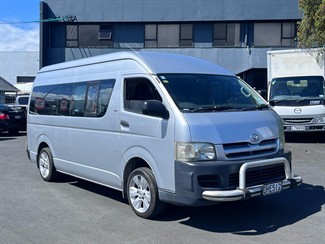 2005 Toyota Hiace - Thumbnail