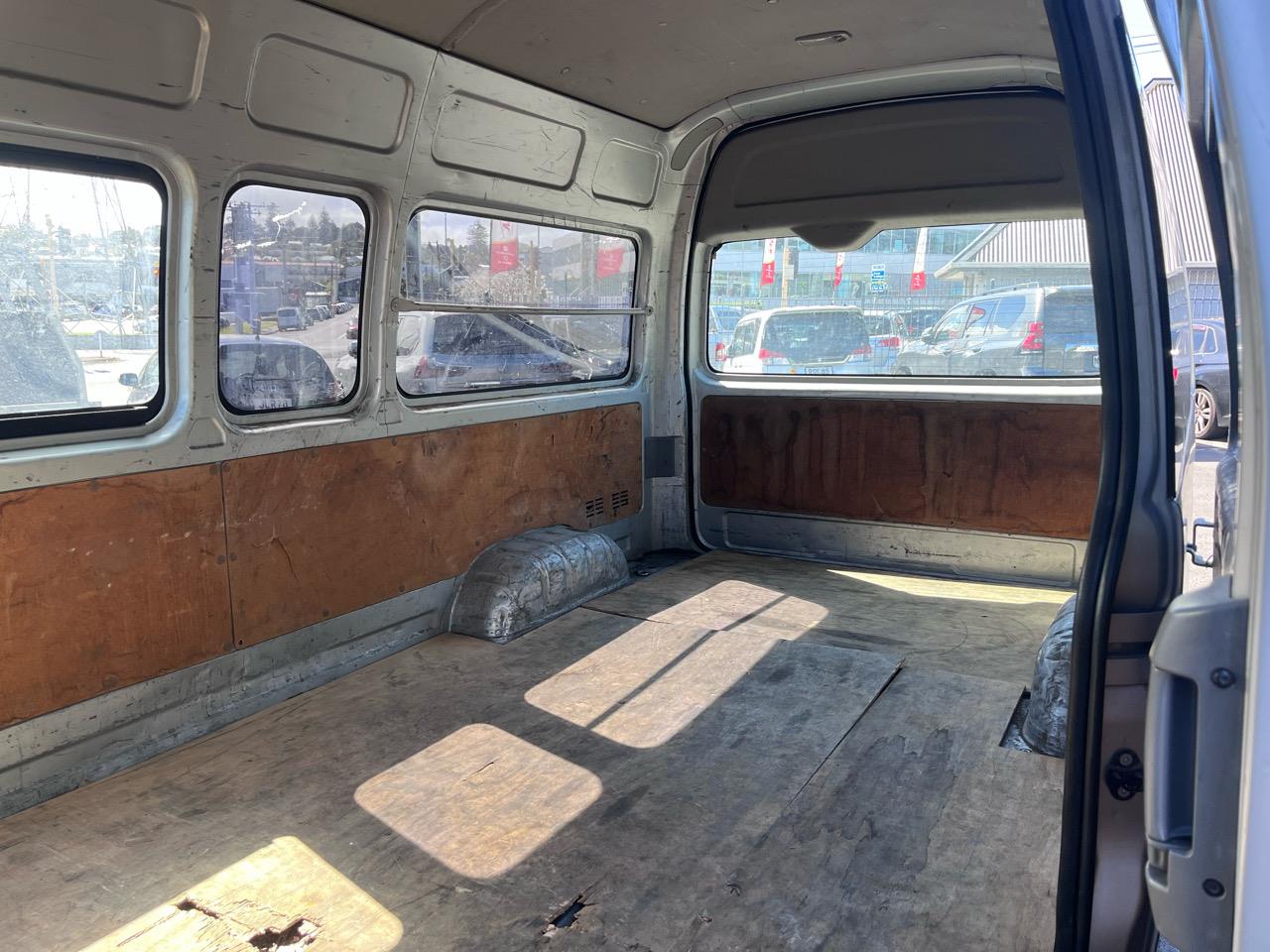 2005 Toyota Hiace