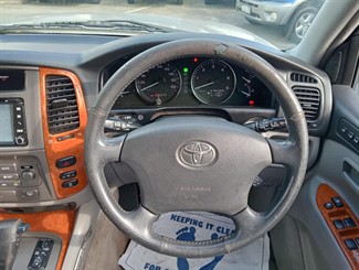 2003 Toyota Landcruiser - Thumbnail