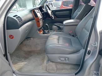 2003 Toyota Landcruiser - Thumbnail