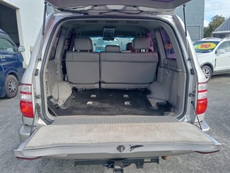 2003 Toyota Landcruiser - Thumbnail