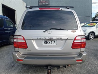 2003 Toyota Landcruiser - Thumbnail