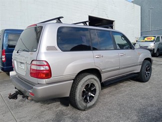 2003 Toyota Landcruiser - Thumbnail