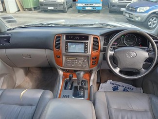 2003 Toyota Landcruiser - Thumbnail
