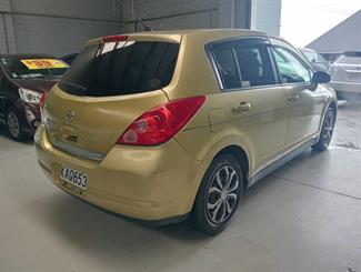 2006 Nissan Tiida - Thumbnail