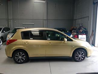 2006 Nissan Tiida - Thumbnail