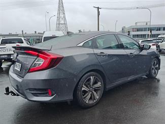 2017 Honda Civic - Thumbnail