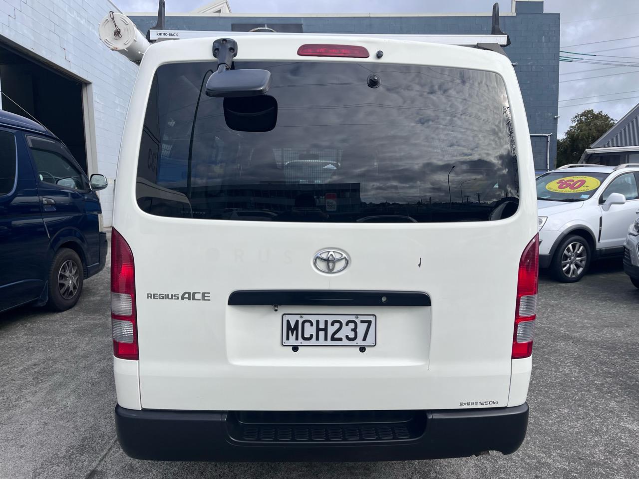 2014 Toyota Hiace