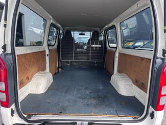 2014 Toyota Hiace - Thumbnail