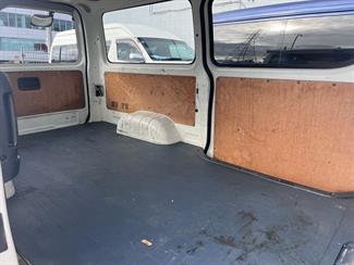 2014 Toyota Hiace - Thumbnail