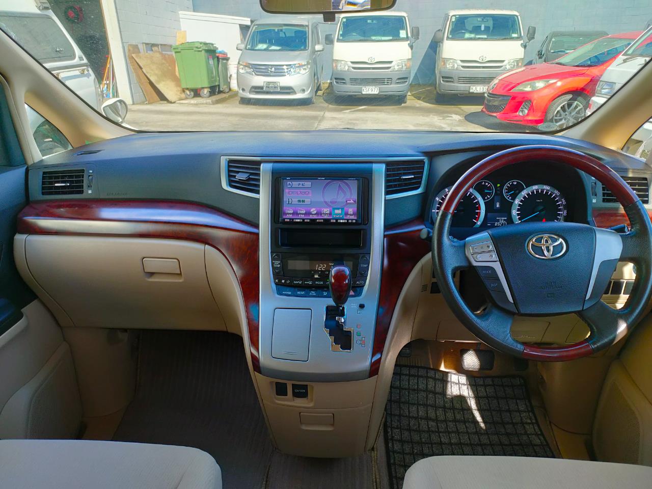2011 Toyota Alphard