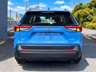 2024 Toyota RAV4 - Thumbnail
