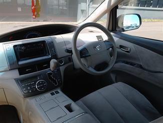 2009 Toyota Estima - Thumbnail