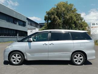 2009 Toyota Estima - Thumbnail
