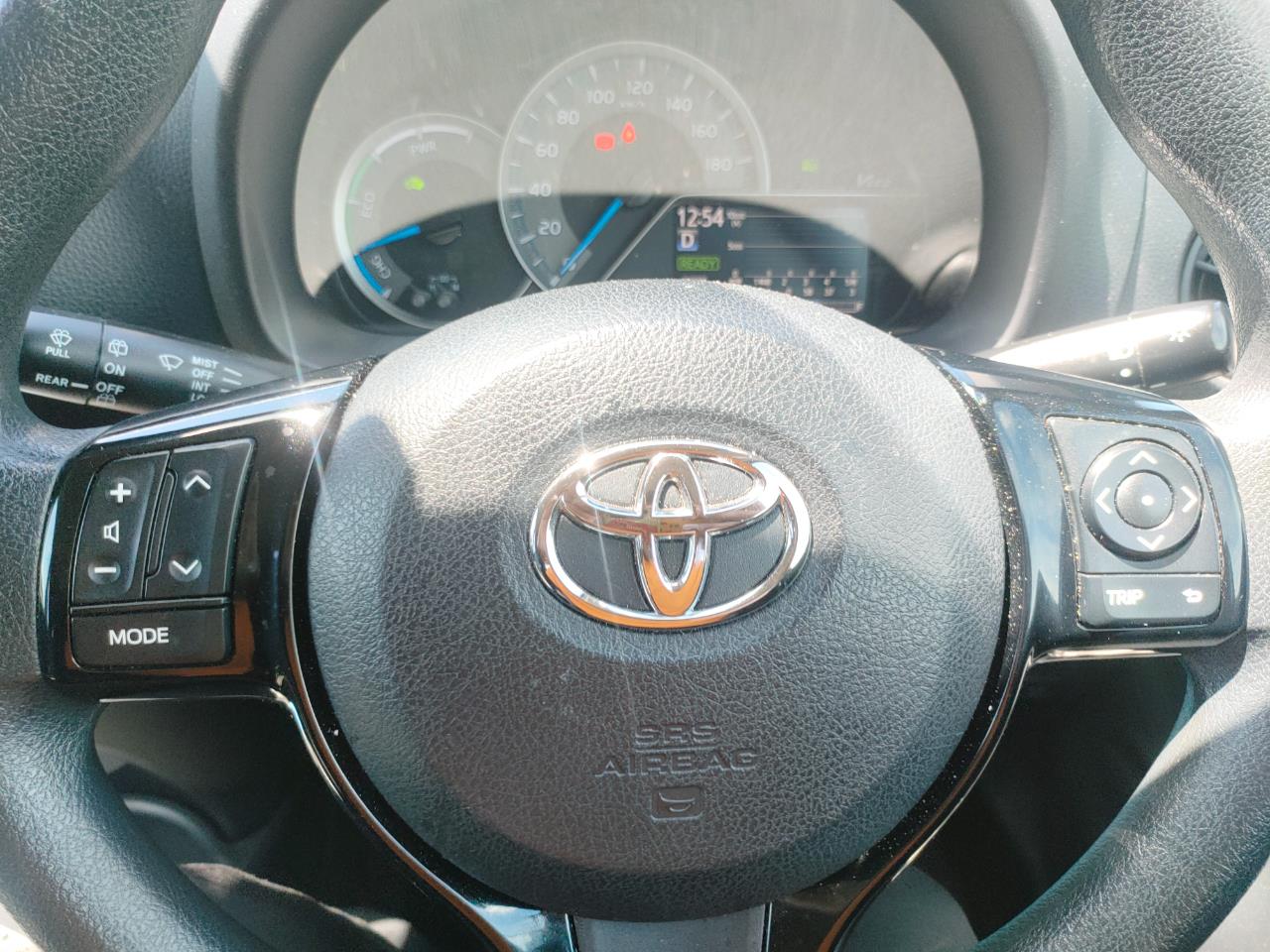 2017 Toyota Vitz