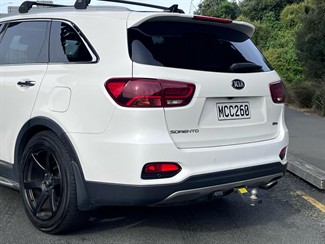 2019 Kia Sorento - Thumbnail