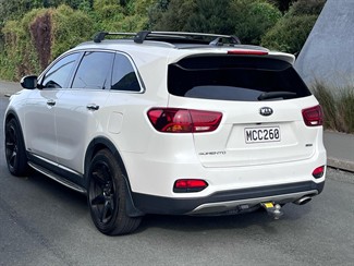 2019 Kia Sorento - Thumbnail