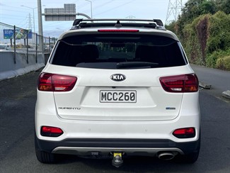 2019 Kia Sorento - Thumbnail