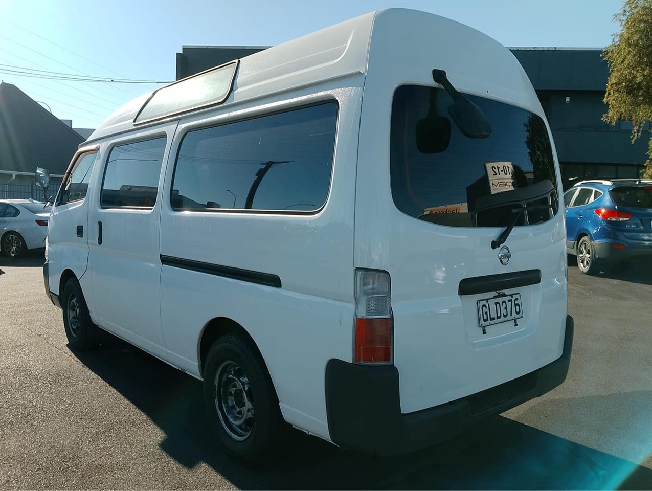 2005 Nissan Caravan