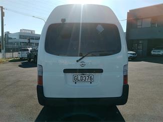 2005 Nissan Caravan - Thumbnail