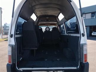 2005 Nissan Caravan - Thumbnail