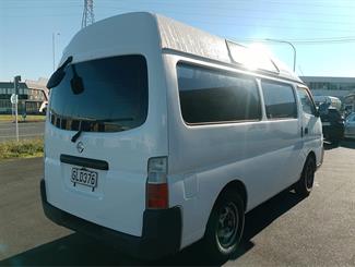2005 Nissan Caravan - Thumbnail