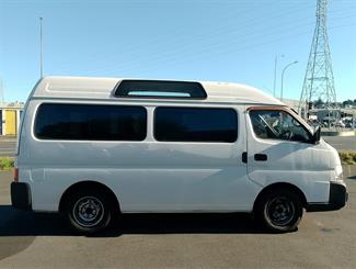 2005 Nissan Caravan - Thumbnail