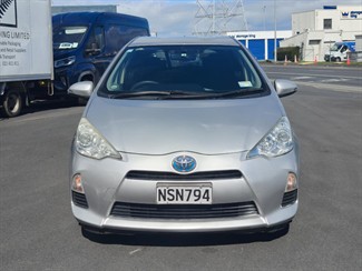 2012 Toyota Aqua - Thumbnail