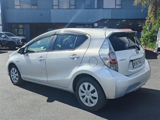2012 Toyota Aqua - Thumbnail