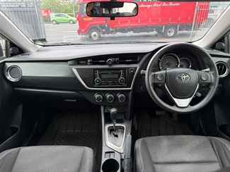 2015 Toyota Corolla - Thumbnail