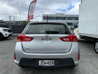 2015 Toyota Corolla - Thumbnail