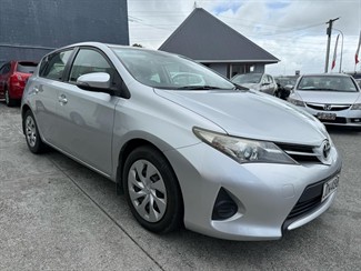 2015 Toyota Corolla - Thumbnail