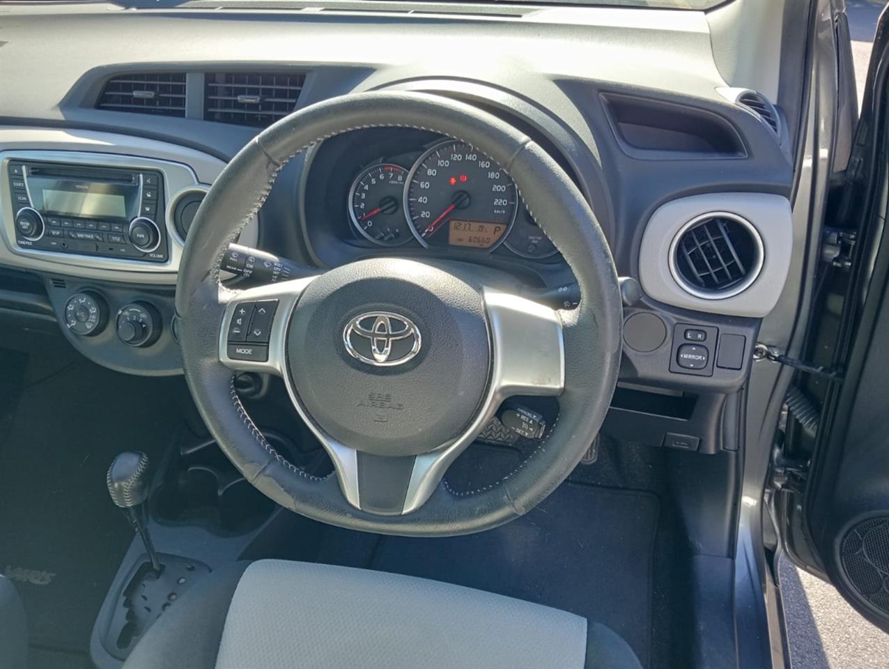 2013 Toyota YARIS