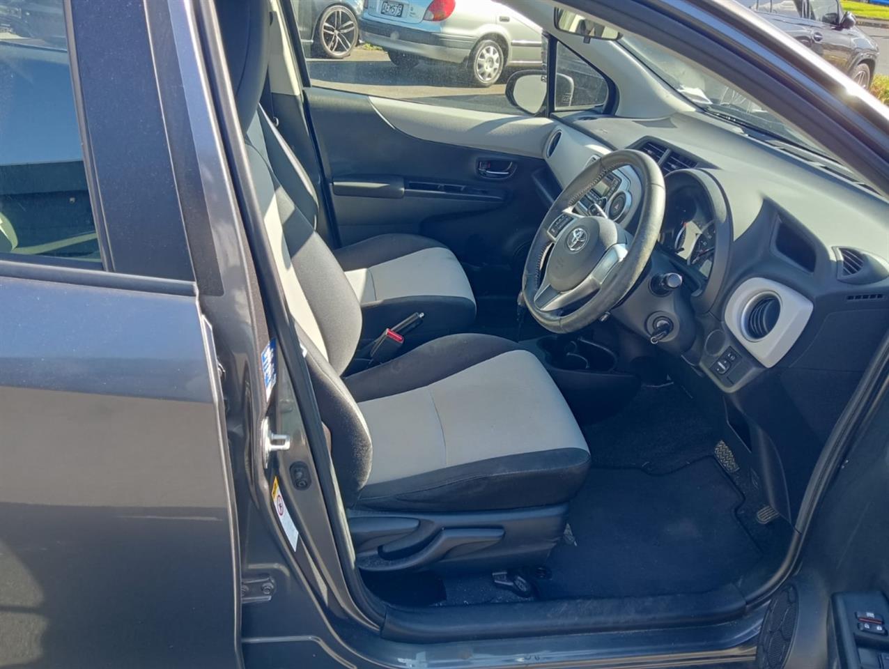 2013 Toyota YARIS