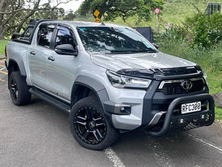 2024 Toyota Hilux - Thumbnail