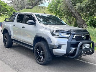 2024 Toyota Hilux - Thumbnail