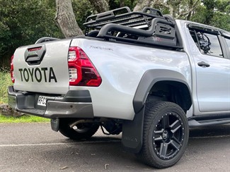 2024 Toyota Hilux - Thumbnail
