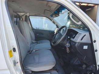 2007 Toyota Hiace - Thumbnail
