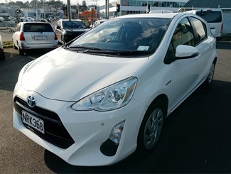 2015 Toyota Aqua - Thumbnail