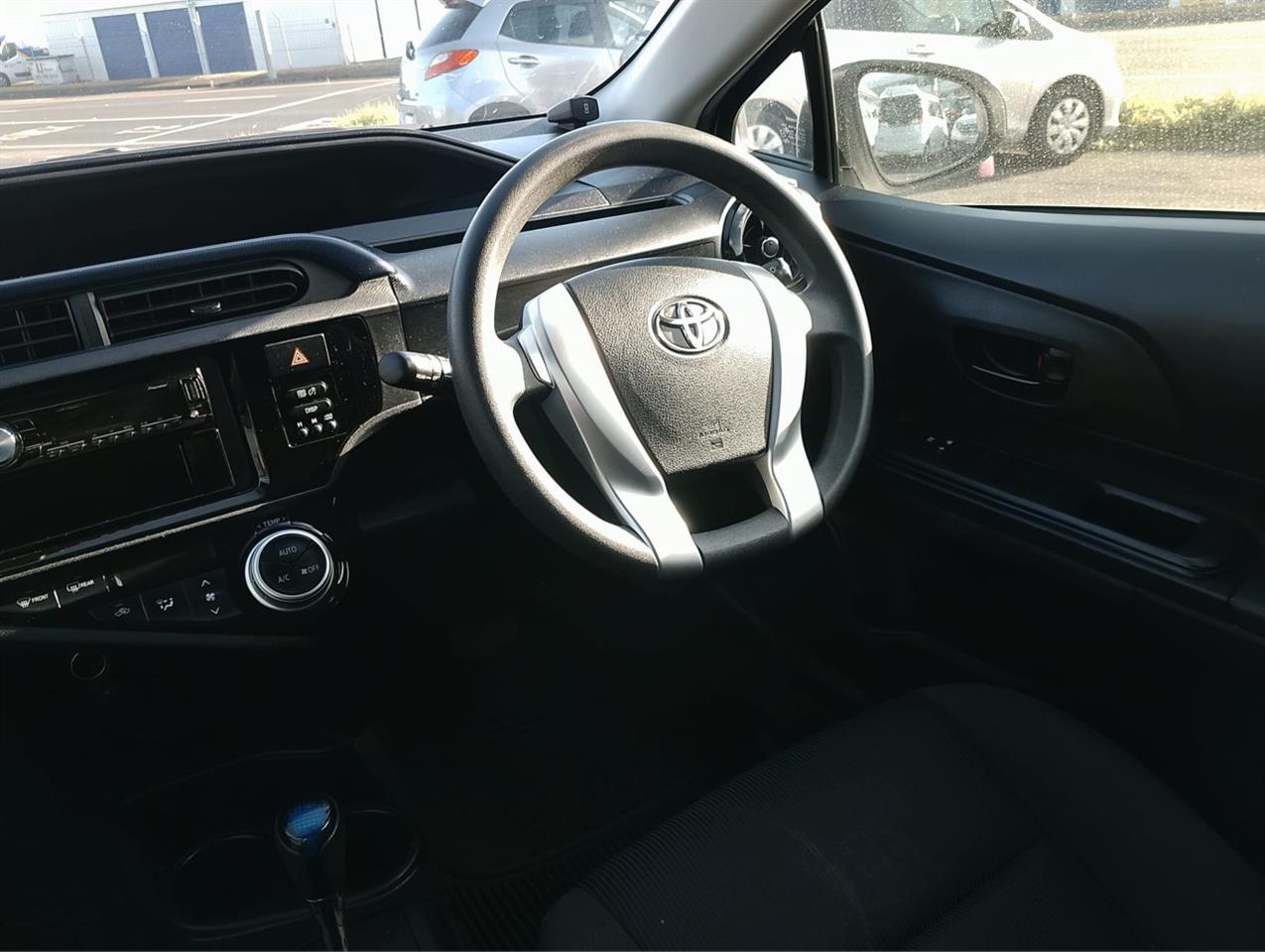 2015 Toyota Aqua