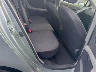 2010 Toyota YARIS - Thumbnail